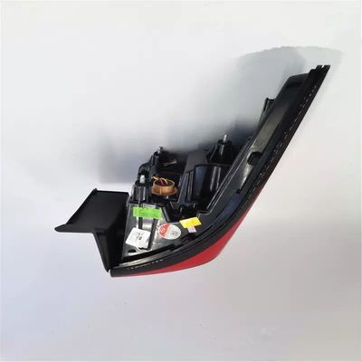11269702 10292138 10587411 10587410 1029213 Feux de frein de direction arrière pour le Roewe i5