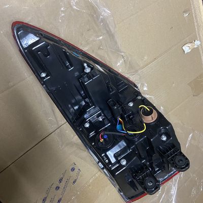 ROEWE SAIC Lumière LED arrière gauche extérieure de la queue pour MG GS Roewe RX5 2016 OE 10238678