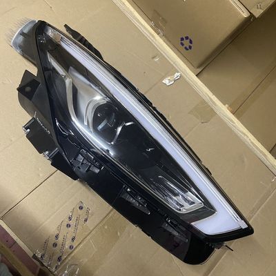 2019- Lumière de tête de phare en plastique Lumière de courant pour MG ZS gauche droite blanc OE 10550754