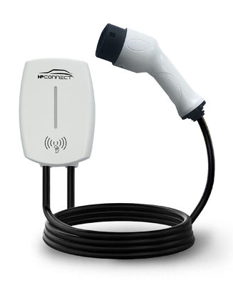 Couleurs personnalisées GB courant de sortie CA standard 3,5 kW / 7 kW Station de charge EV sur le mur