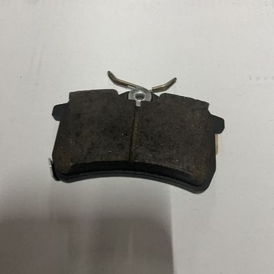 Les plaquettes de frein arrière ROEWE I6 et MG5 OE 10400936 pour les besoins du client