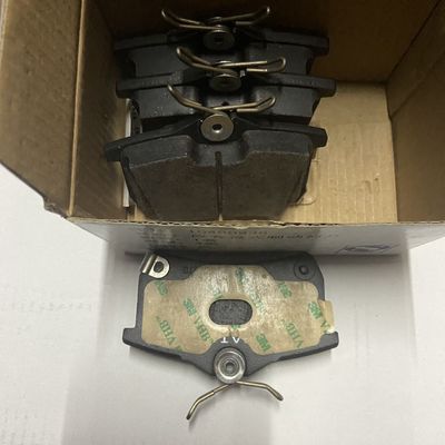 Les plaquettes de frein arrière ROEWE I6 et MG5 OE 10400936 pour les besoins du client