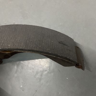 Modèle de voiture T60 Plaquettes de frein arrière OE C00168948 pour la puissance d'arrêt supérieure SAIC Maxus